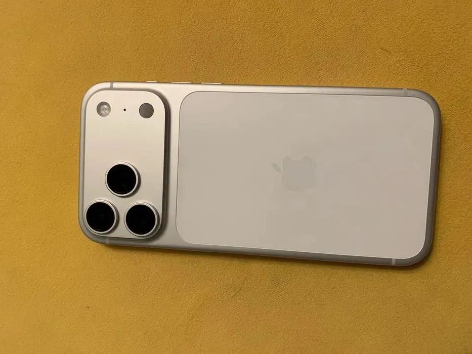 iPhone 17 Pro Max - Silver