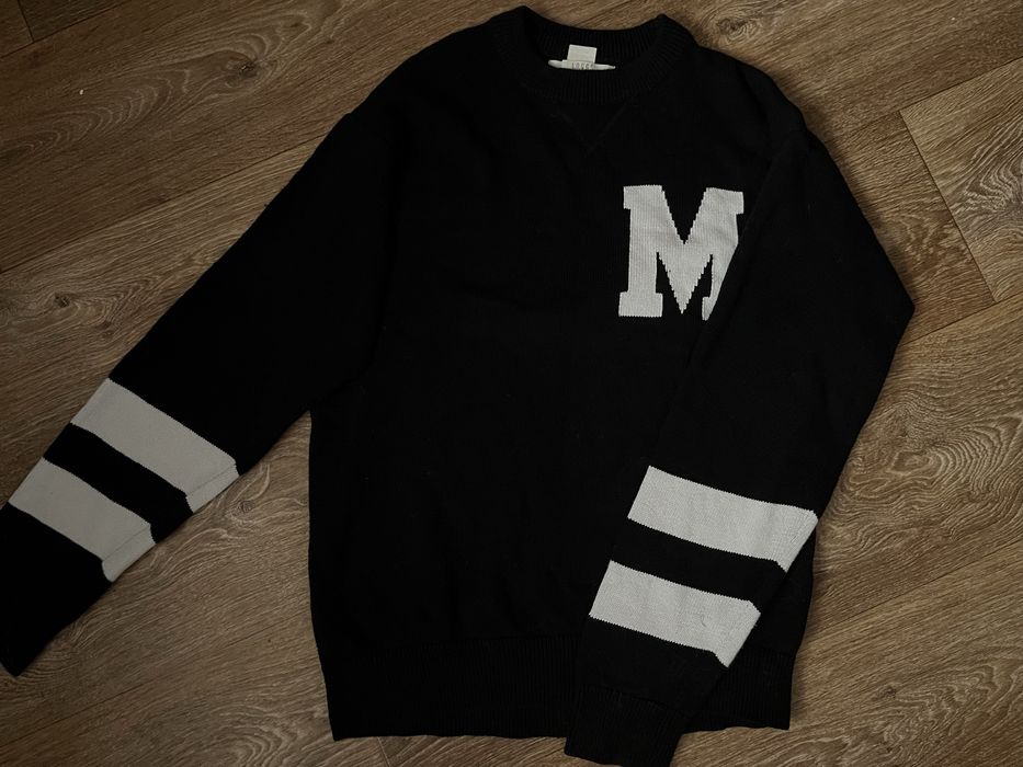 Чорний світер з принтом h&m