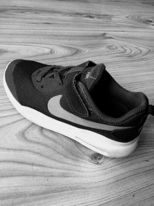 NIKE. Buty sportowe.