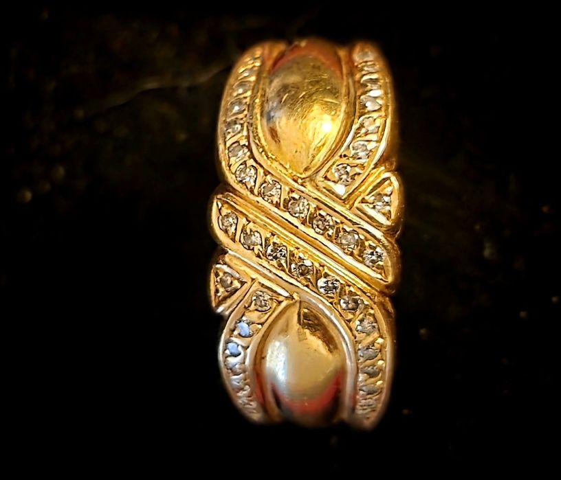 Anel Ouro 19,2k com 40 Diamantes