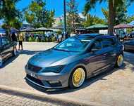SEAT Leon stance
