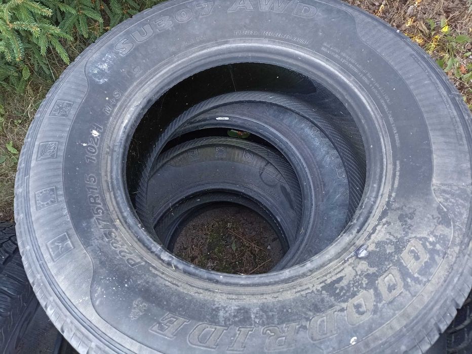 Felgi aluminiowe z Oponami OPel Frontera Monterey Pajero 225/75R15 235