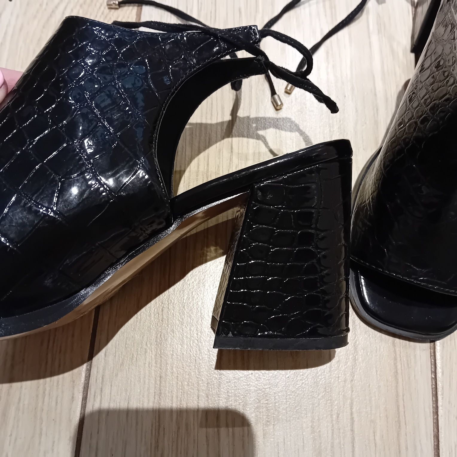 River Island piękne nowe buty 39 wygodny obcas na co dzień