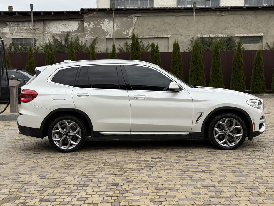 Продаю BMW x3 плагін-гібрид .