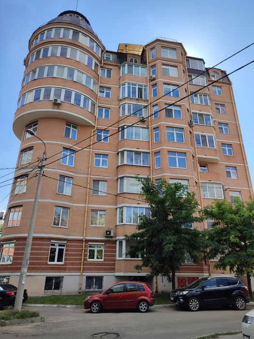 Продам велику, простору 4 - кімнатну квартиру в новобудові!