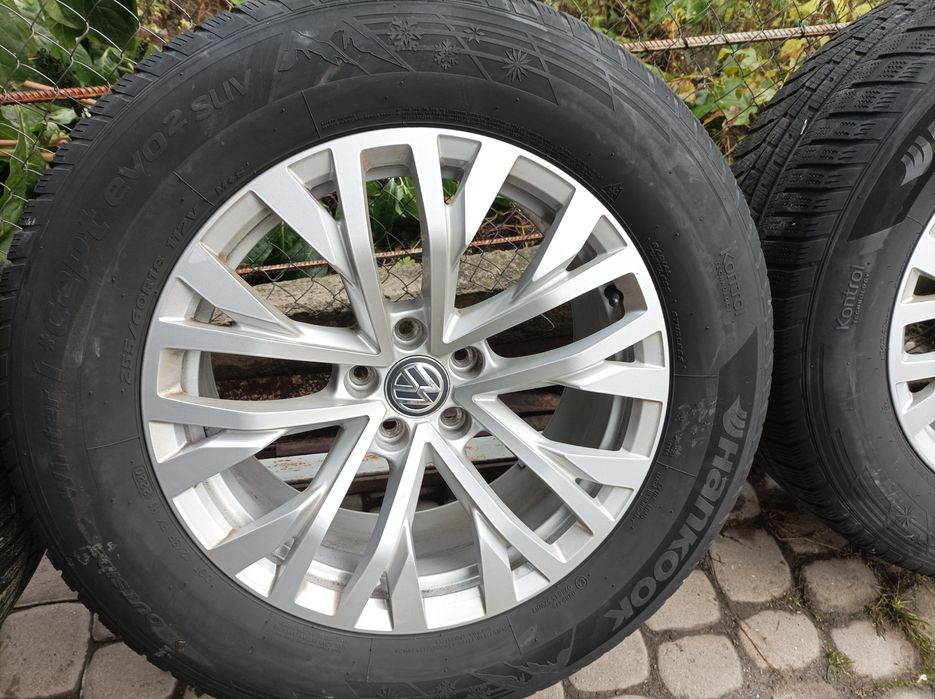 Продам комплект зимових коліс Туарег 2019.