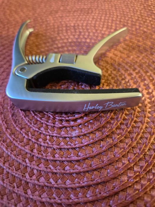 Harley Benton ST-20HSS — gitara, która brzmi lepiej niż kosztuje