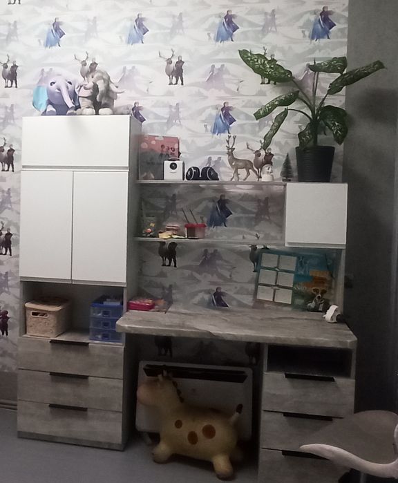 Продам стол школьный