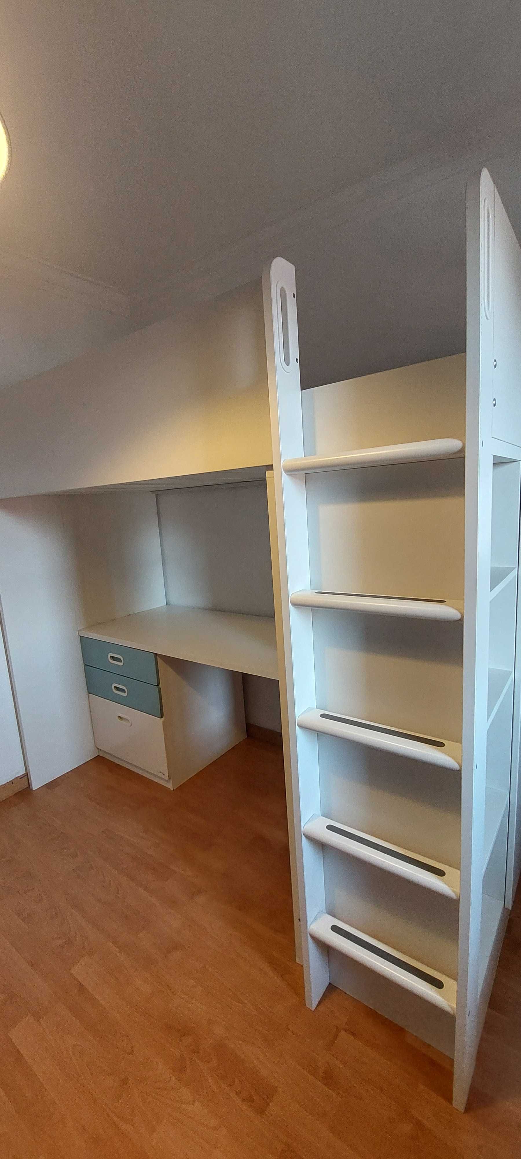Estrutura cama, roupeiro, secretaria e estante - IKEA