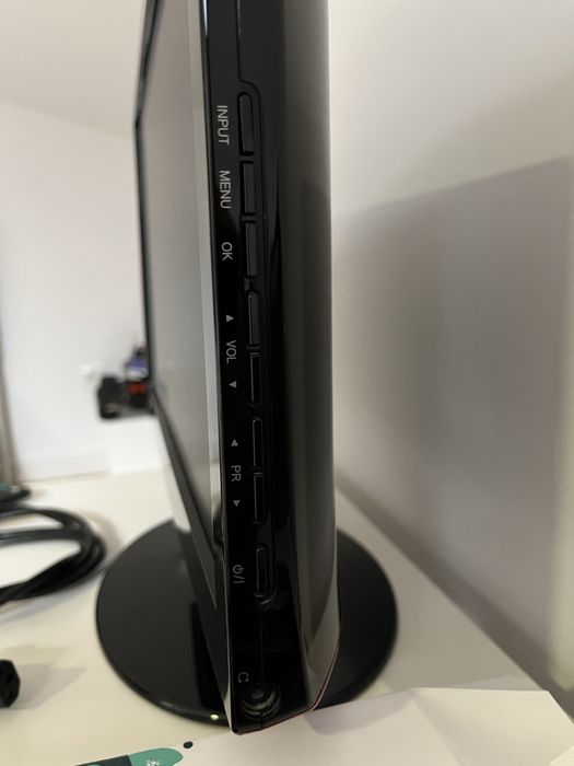 Televisao pequena LG em bom estado