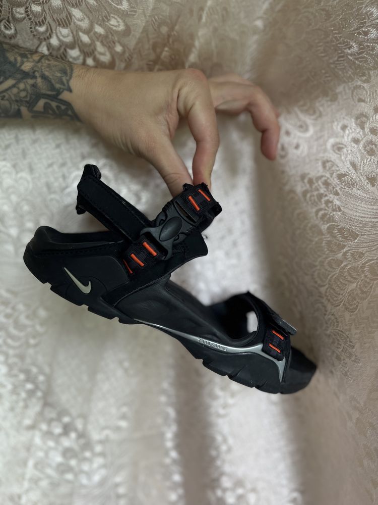 Босоножки сандали шлёпанцы Nike ACG оригинал новые винтаж размер 41,5