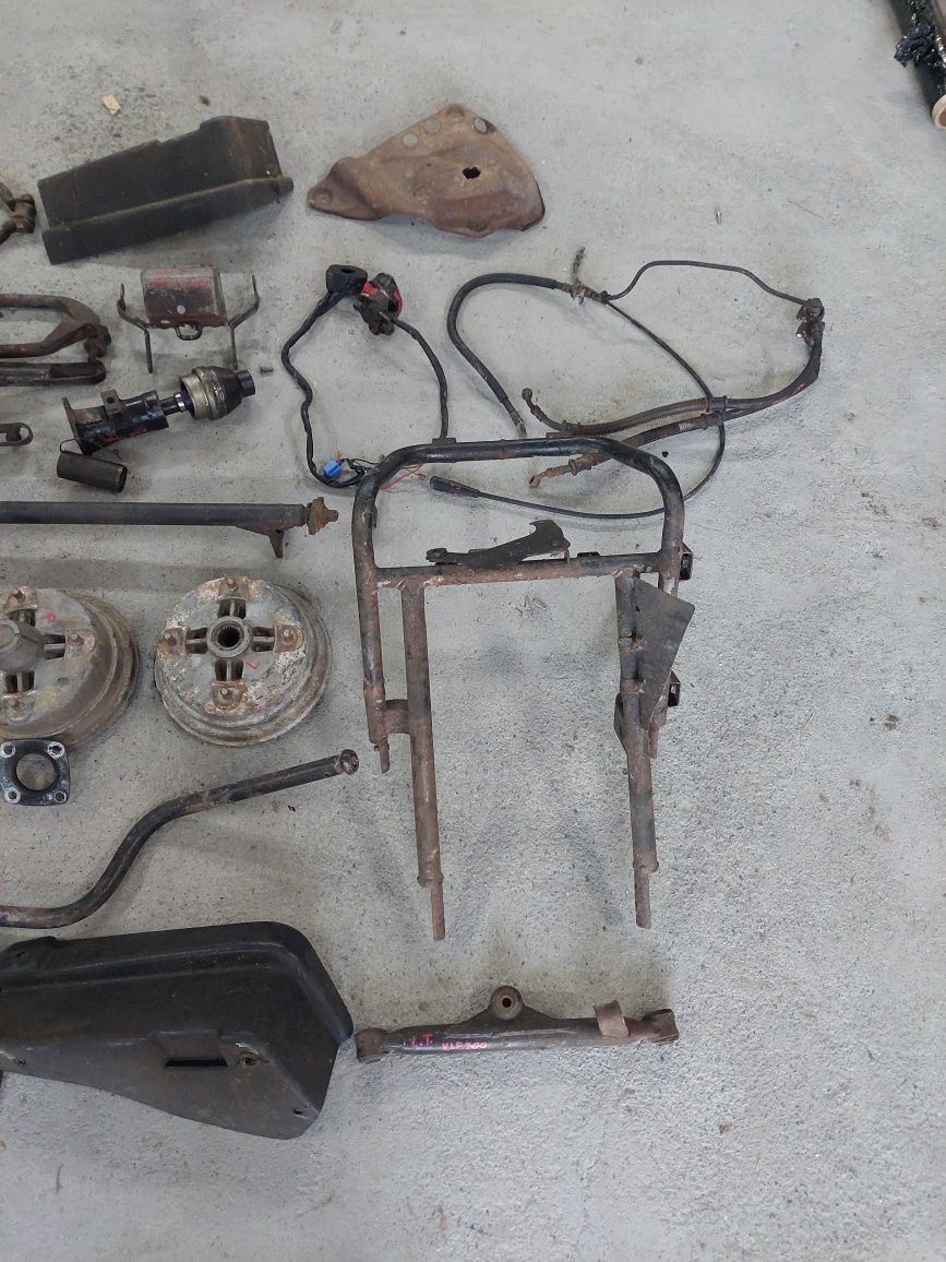 Kawasaki klf 300 amortyzator wahacz alternator bęben kolumna  piasta