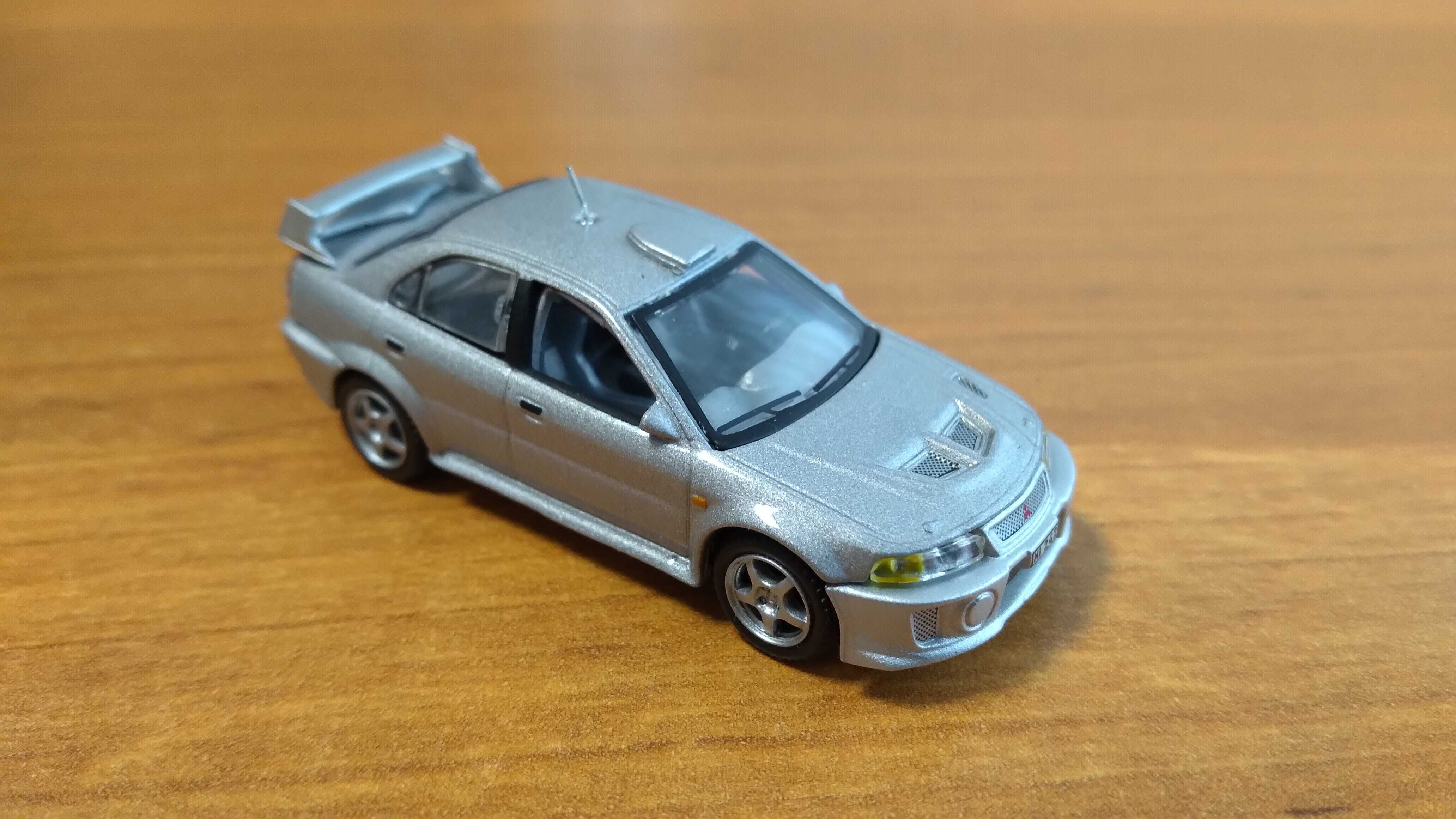 KULTOWY Mitsubishi Lancer Evo VI Hongwell 1:72