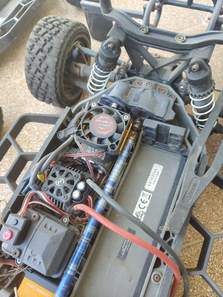 model rc traxxas slash 4x4 lcg 1:10 ezrun max10 sct 3200kv savox