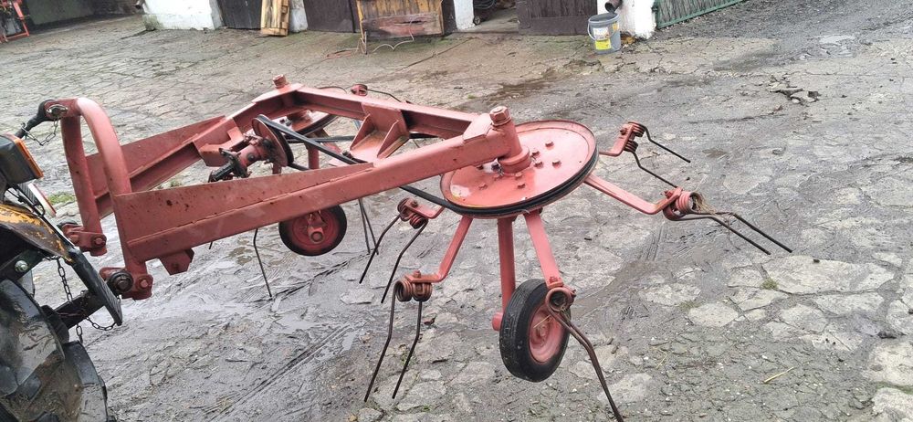 Przetrząsarka do siana