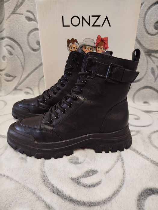Зимові шкіряні чобітки (ботинки) Lonza, 37 р.