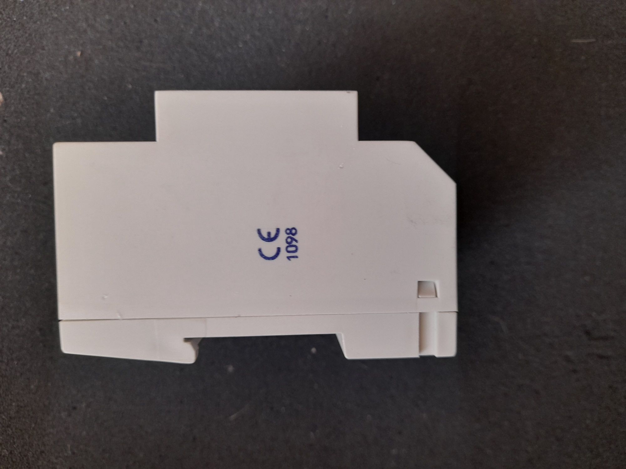 Переключатель нагрузки SIEMENS 5WG1 510-1AB01 instabus EIB KNX