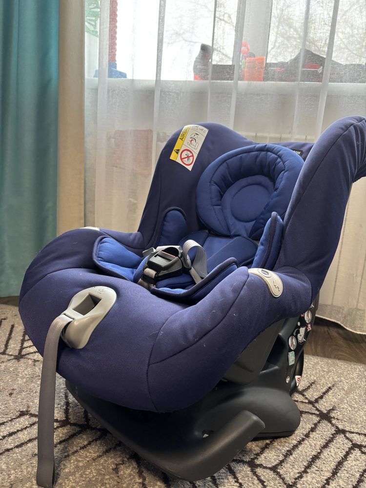 Продам автокрісло britax