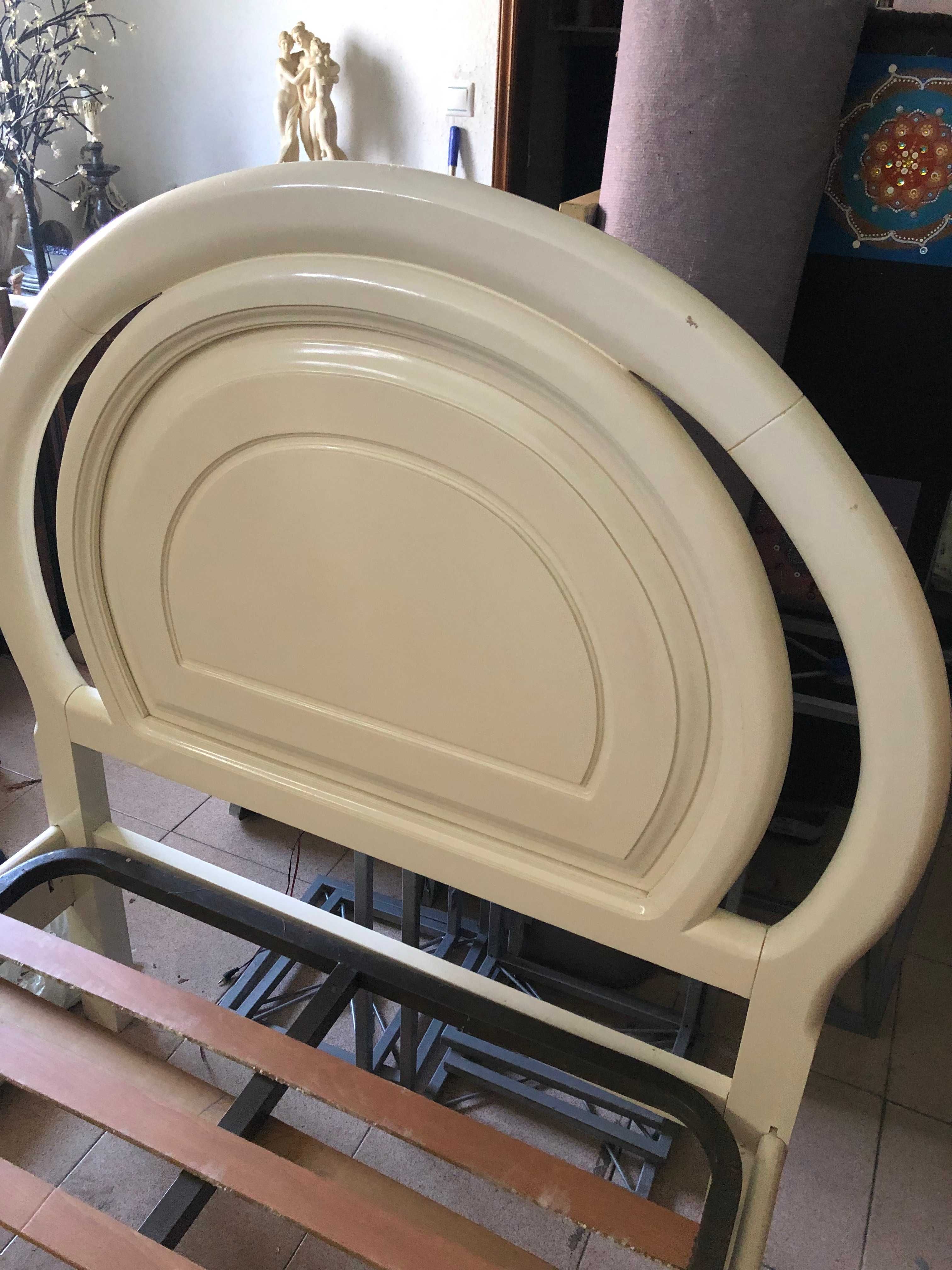 2 camas de solteiro branco lacado em com estado para despachar