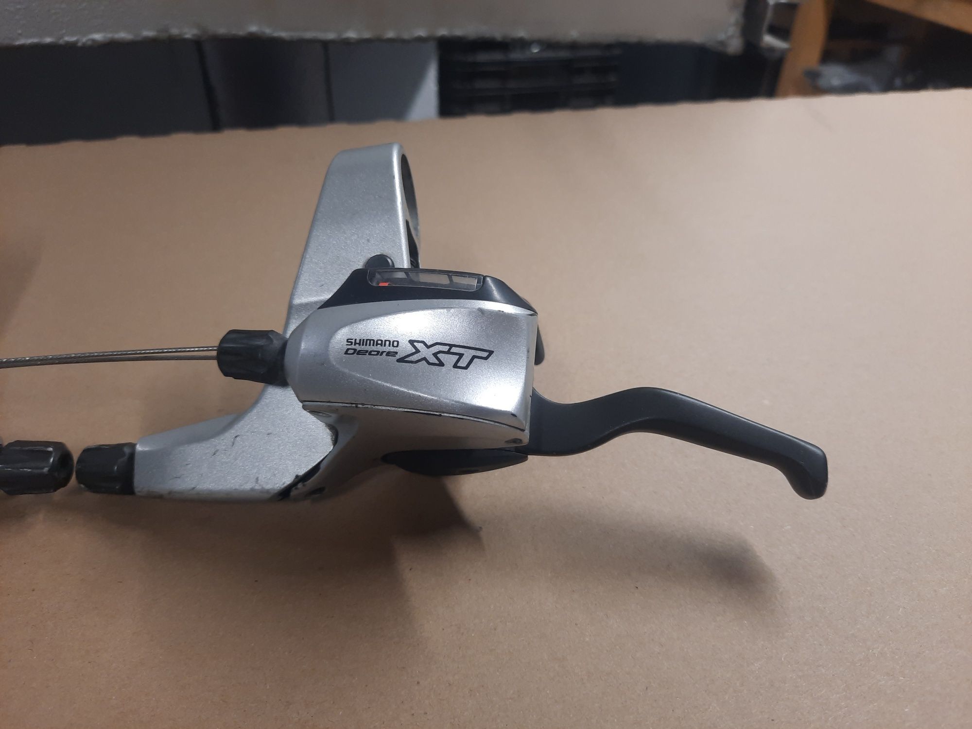 klamkomanetki shimano deore XT st-m760 dual control 3x9s 0425