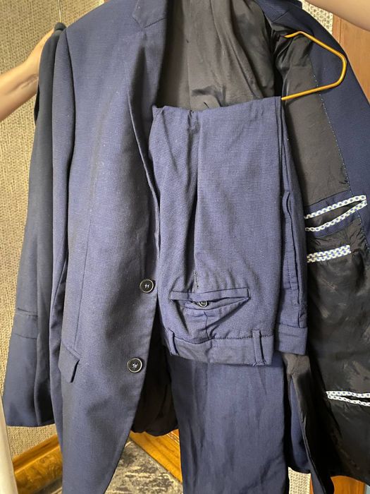 Чоловічий костюм