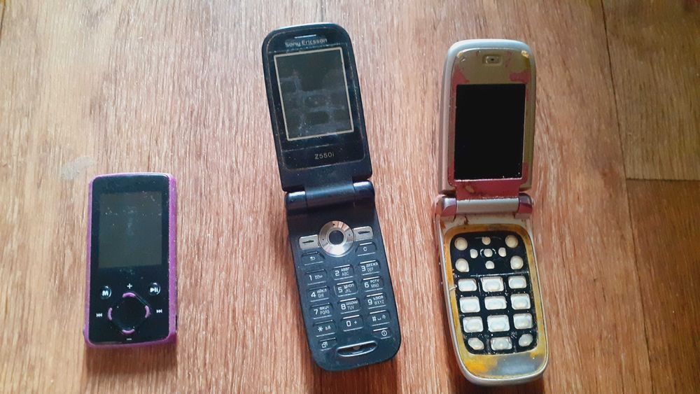 Телефоны. НЕ РАБОЧИЕ.
