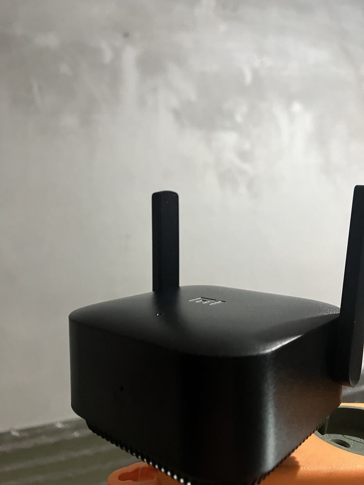 Ретранслятор Xiaomi Mi Wi-Fi Range Extender Pro (DVB4352GL) WiFi4
