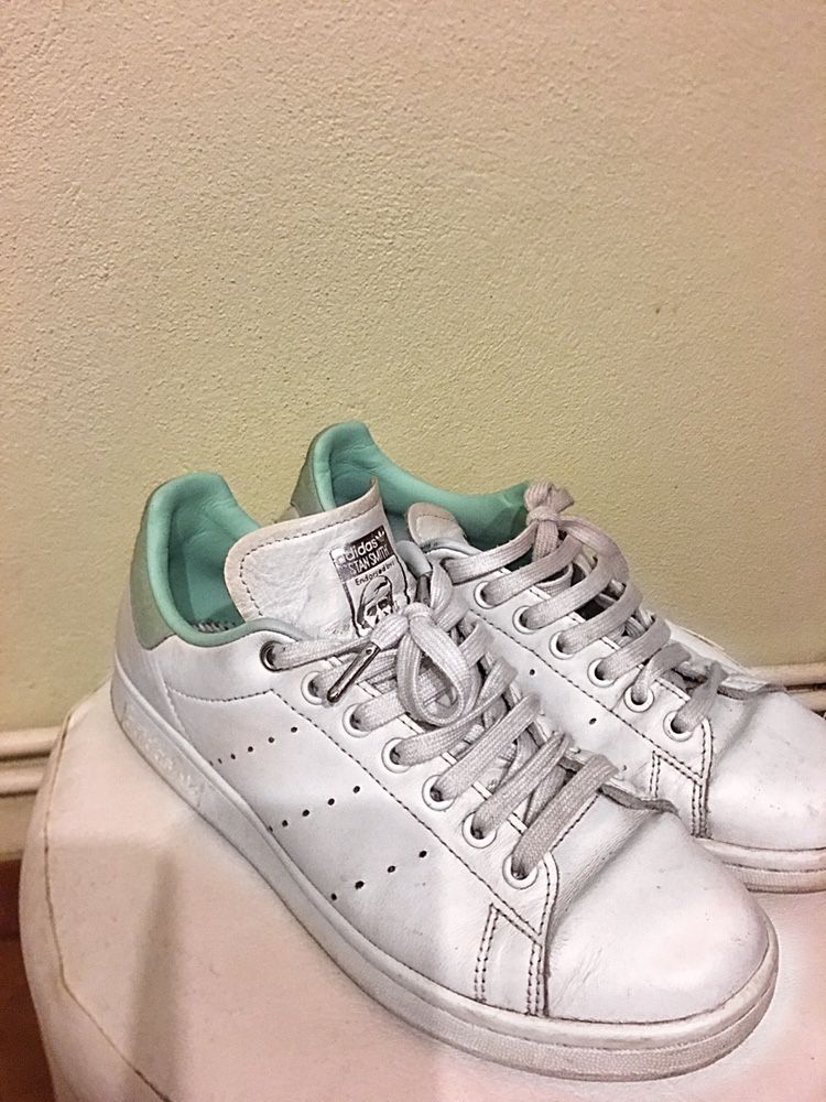 Sapatilhas adidas modelo edicao limitada tamanho 40 em bom estado