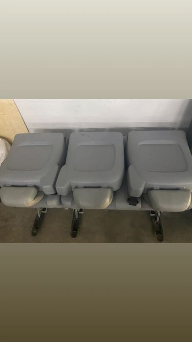 Сидіння салону трійка