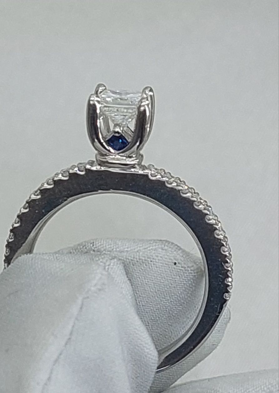 Каблучка Vera Wang 14К