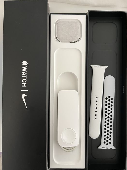 Apple Watch SE Nike 44mm (GPS) – Excelente Estado