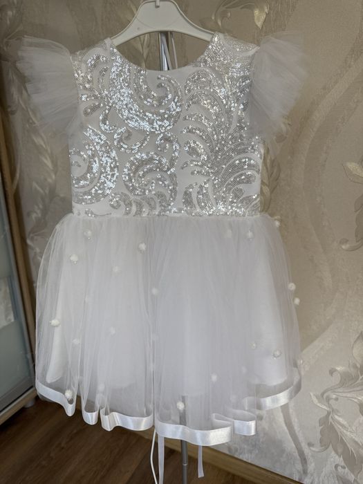 Новорічна сукня для дівчинки