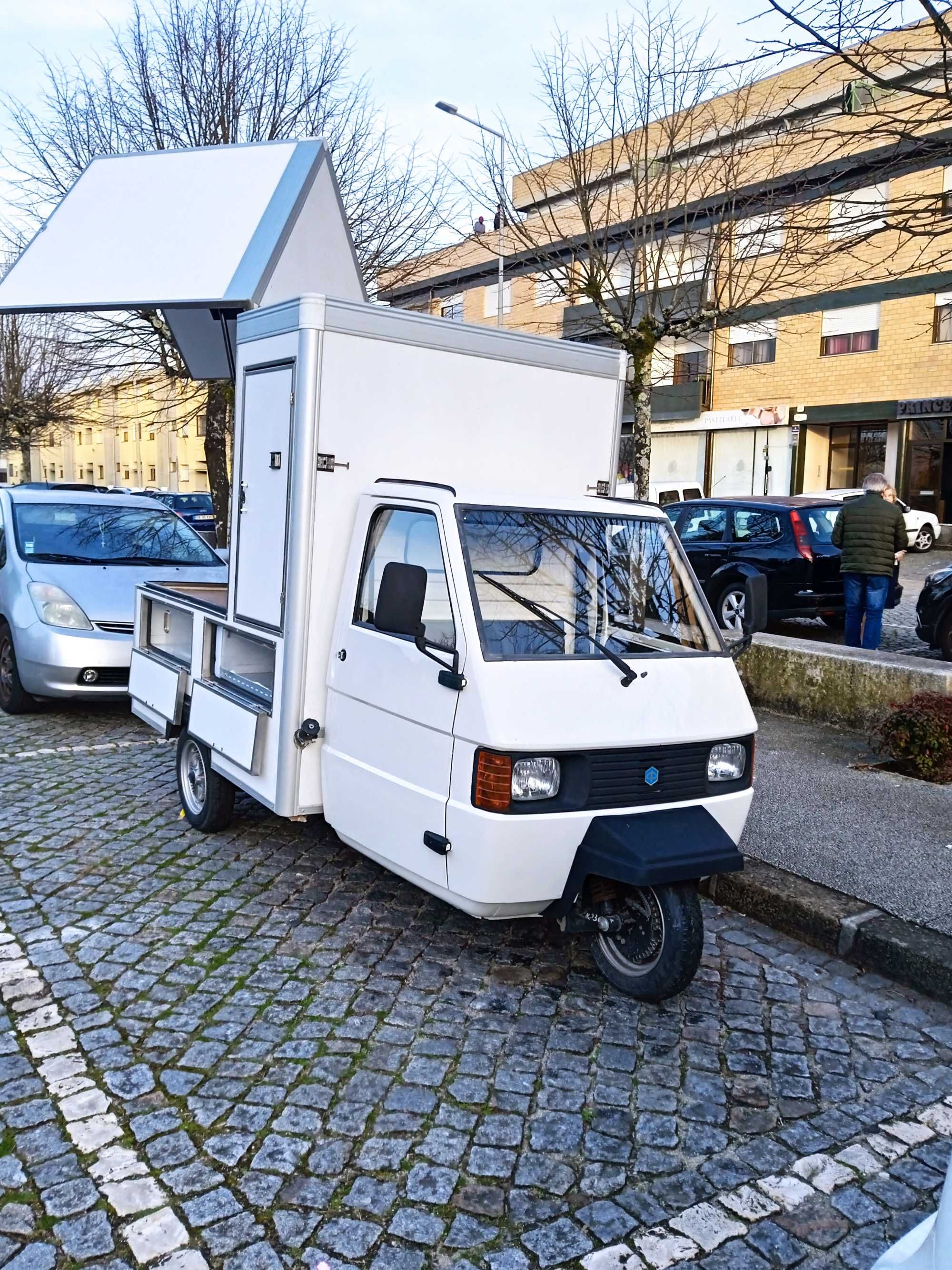 Food truck Piaggio 220 Street food novo preço