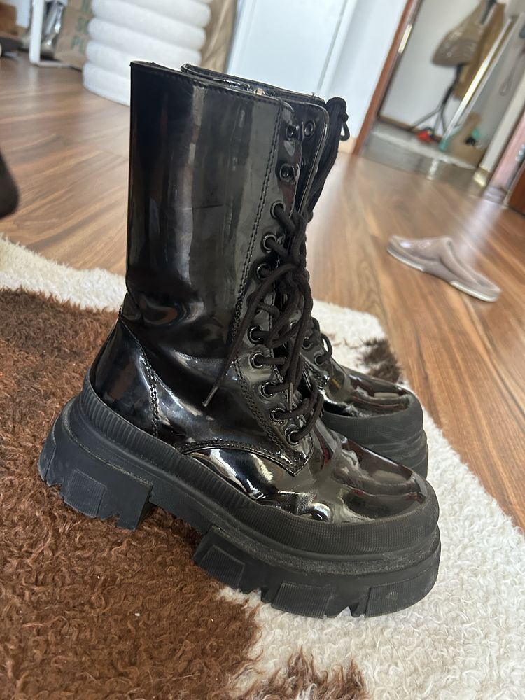 Botas de plataforma Bershka