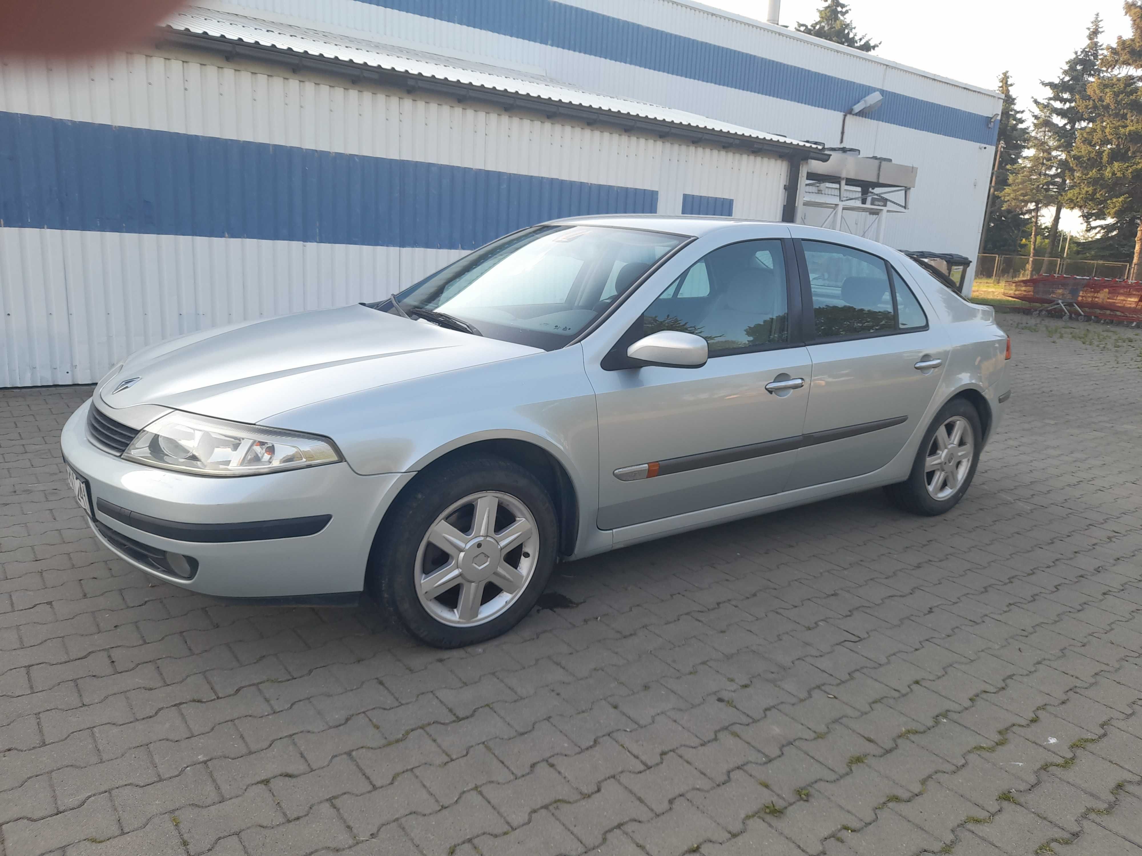 Renault  Laguna  1.6  benz.  bezwypadkowy !