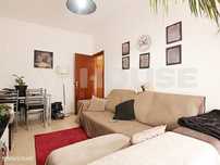 Apartamento T2 r/c localizado na Verderena