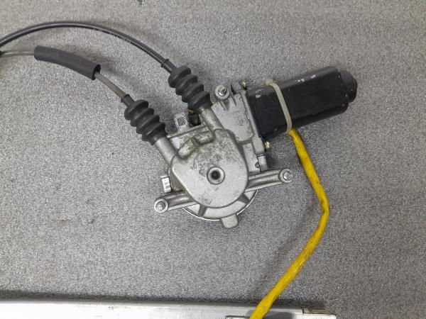 Elevador vidros trás esquerdo KIA Shuma II (FB)