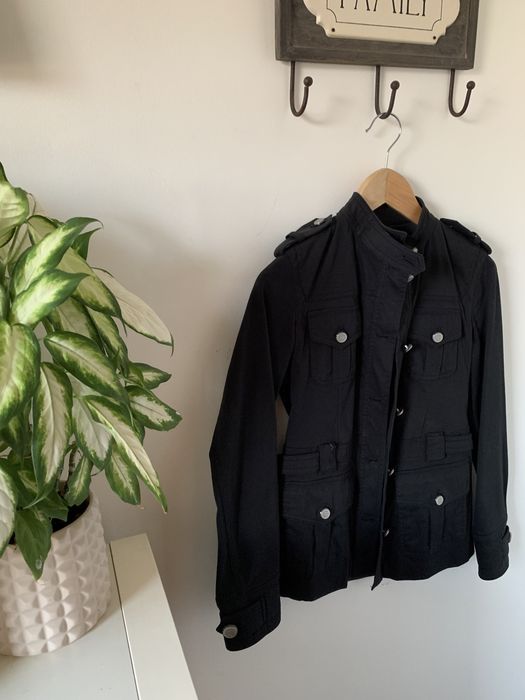 Casaco preto estilo militar Massimo Dutti