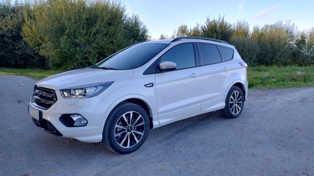 Ford Kuga Auto jak nowe, pierwszy właściciel