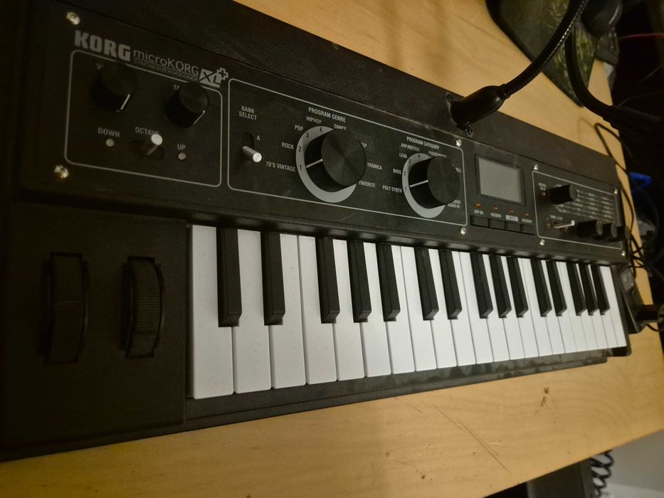 KORG MICROKORG XL syntezator baterie vocoder