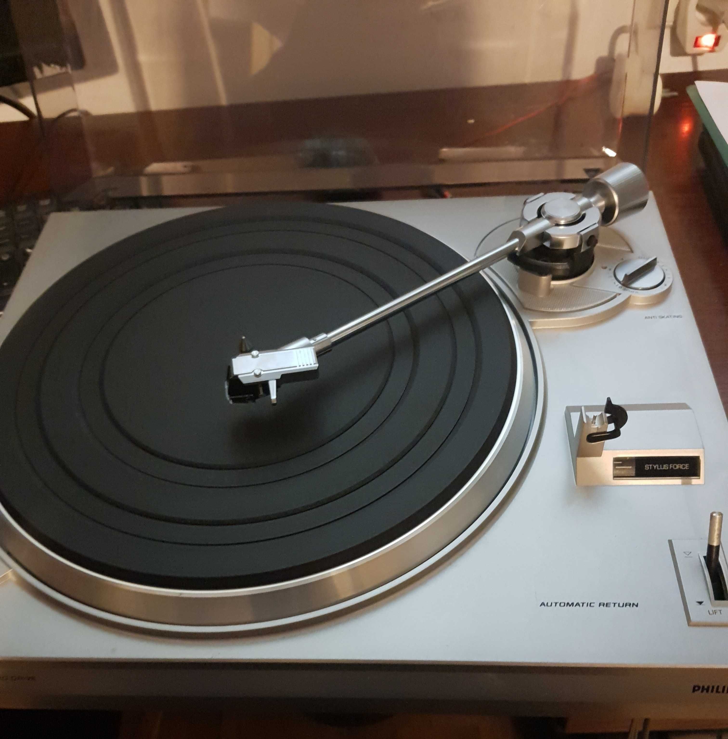 Gramofon PHILIPS F 7122