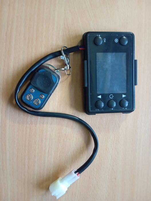 Дисплей та  пульт  дистанційного управління