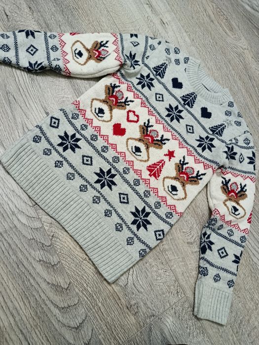 Светр для дівчинки