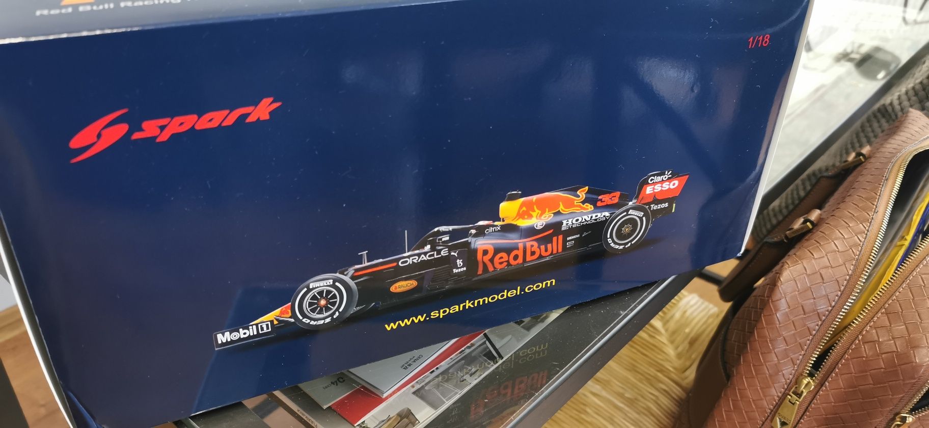 Formuła F1 Red bull Max Spark RB16B Honda  Varstappen 1:18 nowy