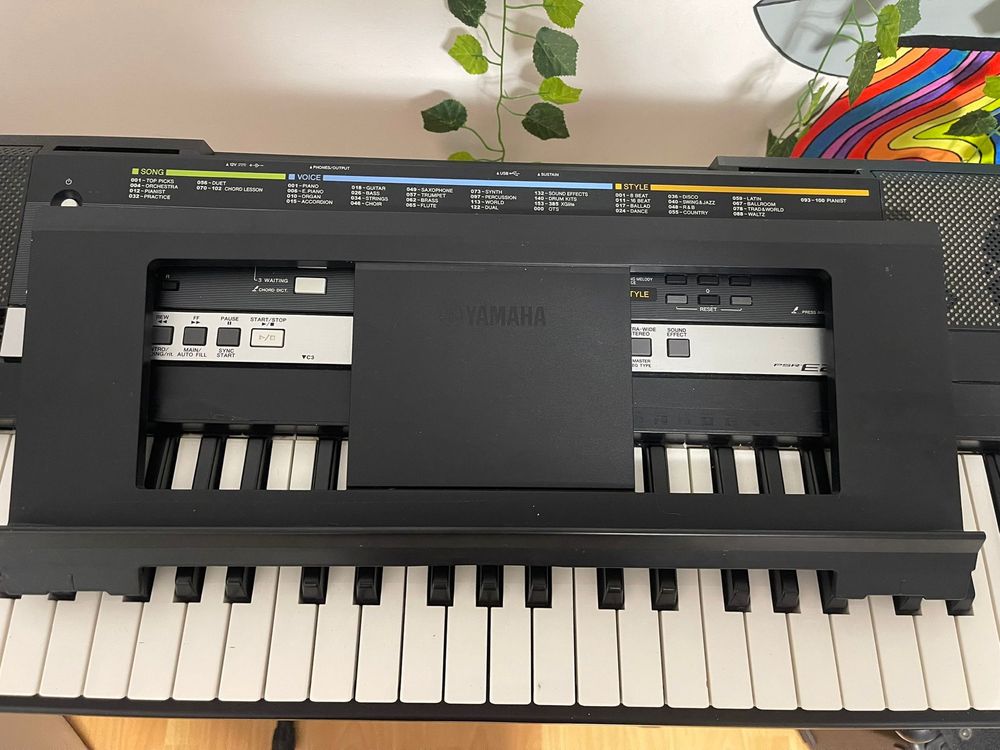 Piano Yamaha E243