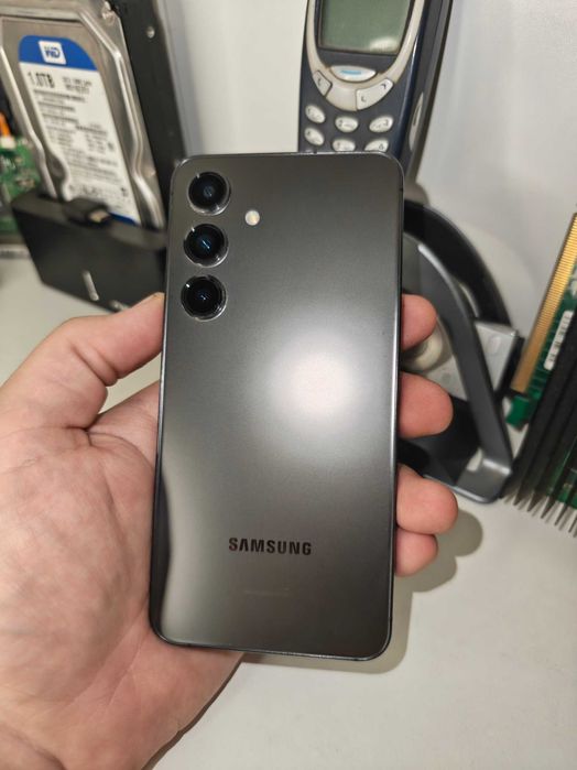 Samsung Galaxy S24 (Kanadyjski) – 8/128 GB, wersja ze snapdragonem!