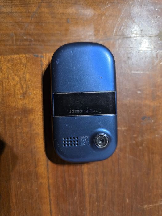 Stary telefon Sony Ericsson Z320i
