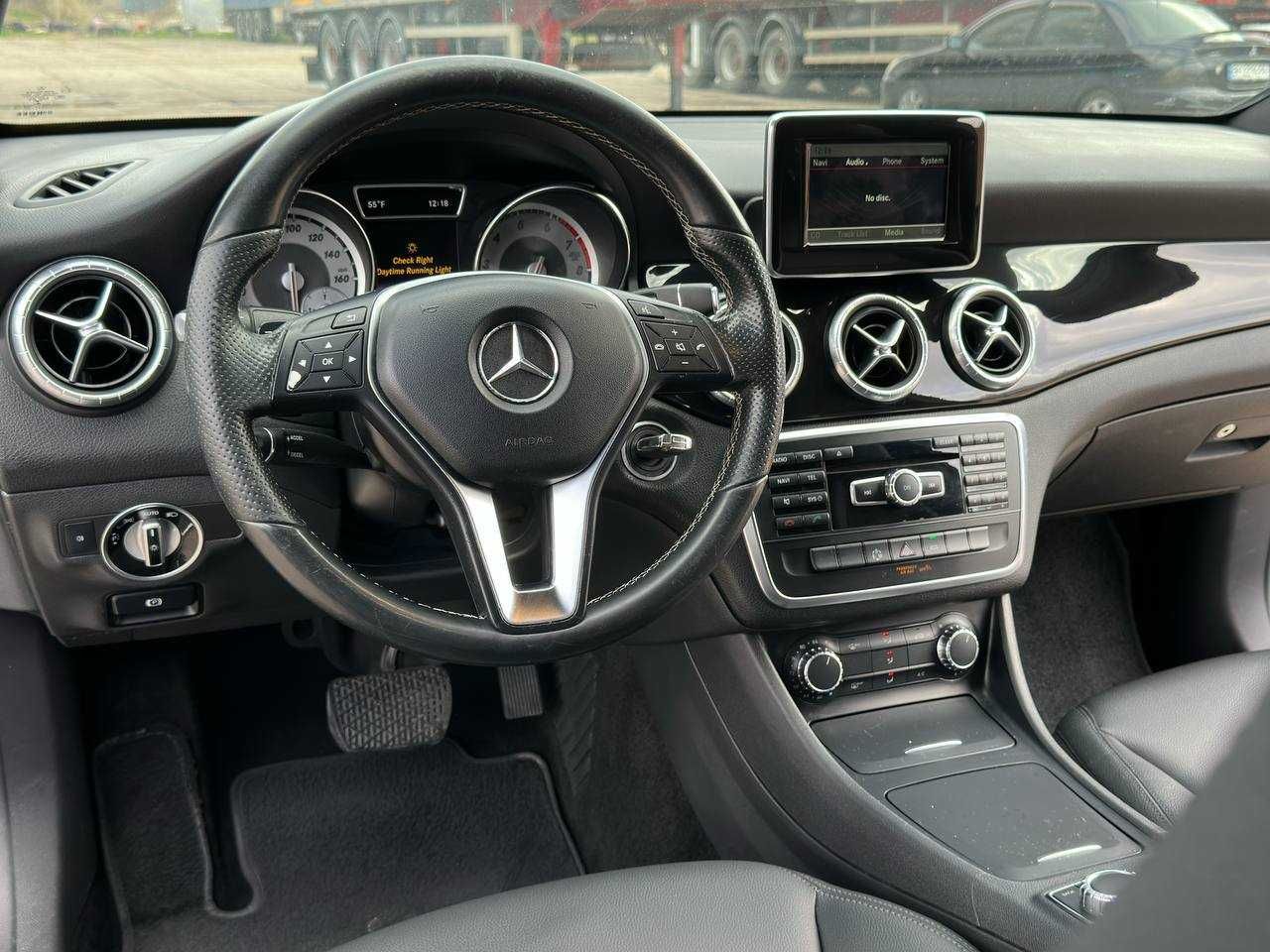 Авто Mercedes-Benz CLA-Class 2014