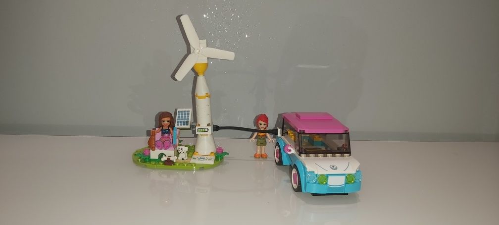 Zestaw LEGO Friends , samochód elektryczny 41443