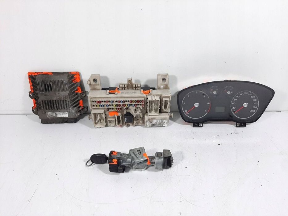 FORD FOCUS MK2 KOMBI 1.8TDCI 06R STEROWNIK SILNIKA ZESTAW 6M51-12A650-YB